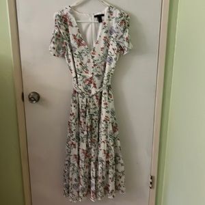 Forever 21, Size Small- White Floral Dress